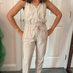 Elegant Cream Sleeveless Jumpsuit